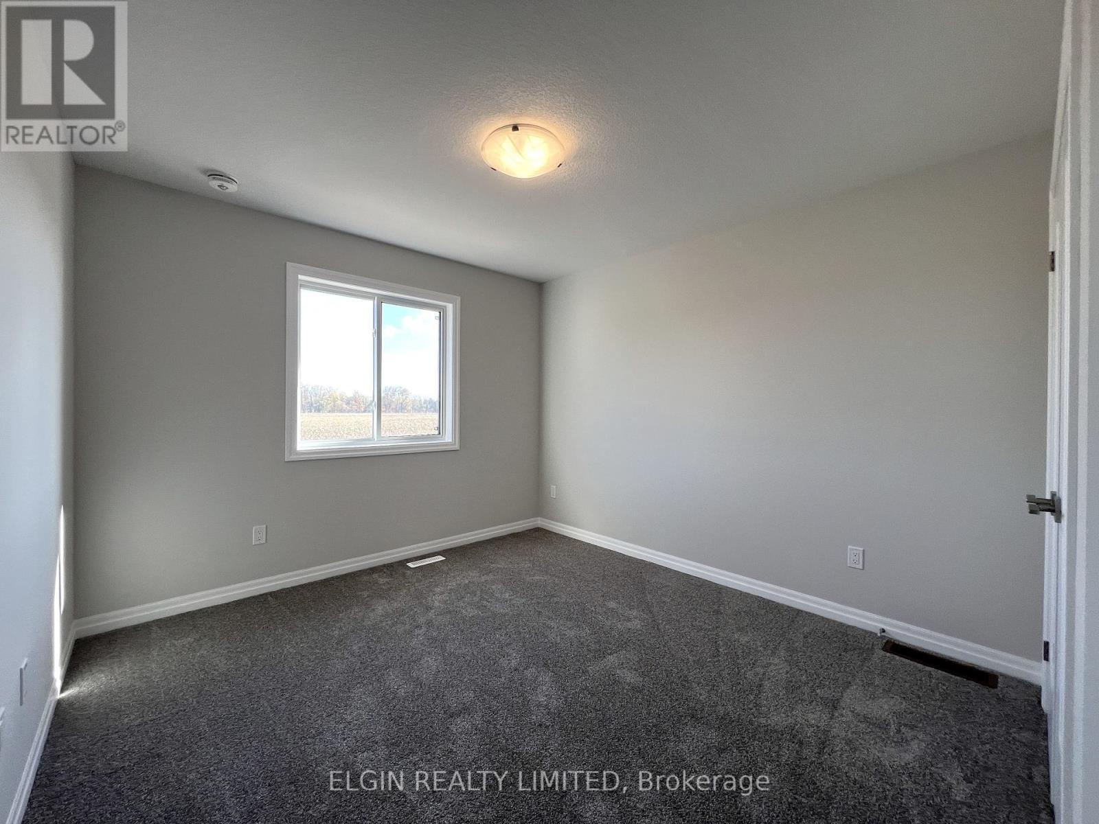 75 Braun Avenue, Tillsonburg, ON - Indoor Photo Showing Other Room