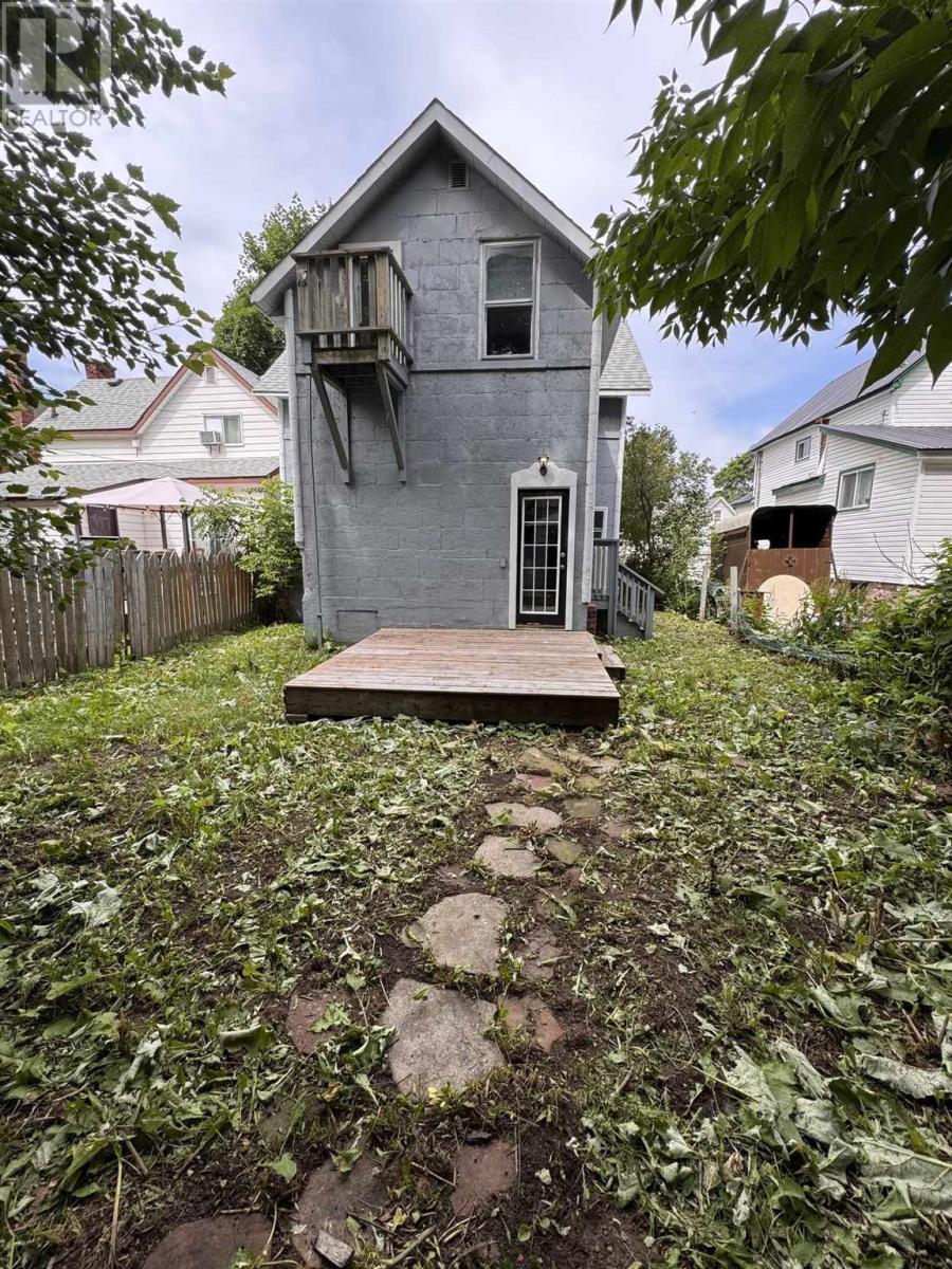 30 Grosvenor Ave, Sault Ste. Marie, ON - Outdoor