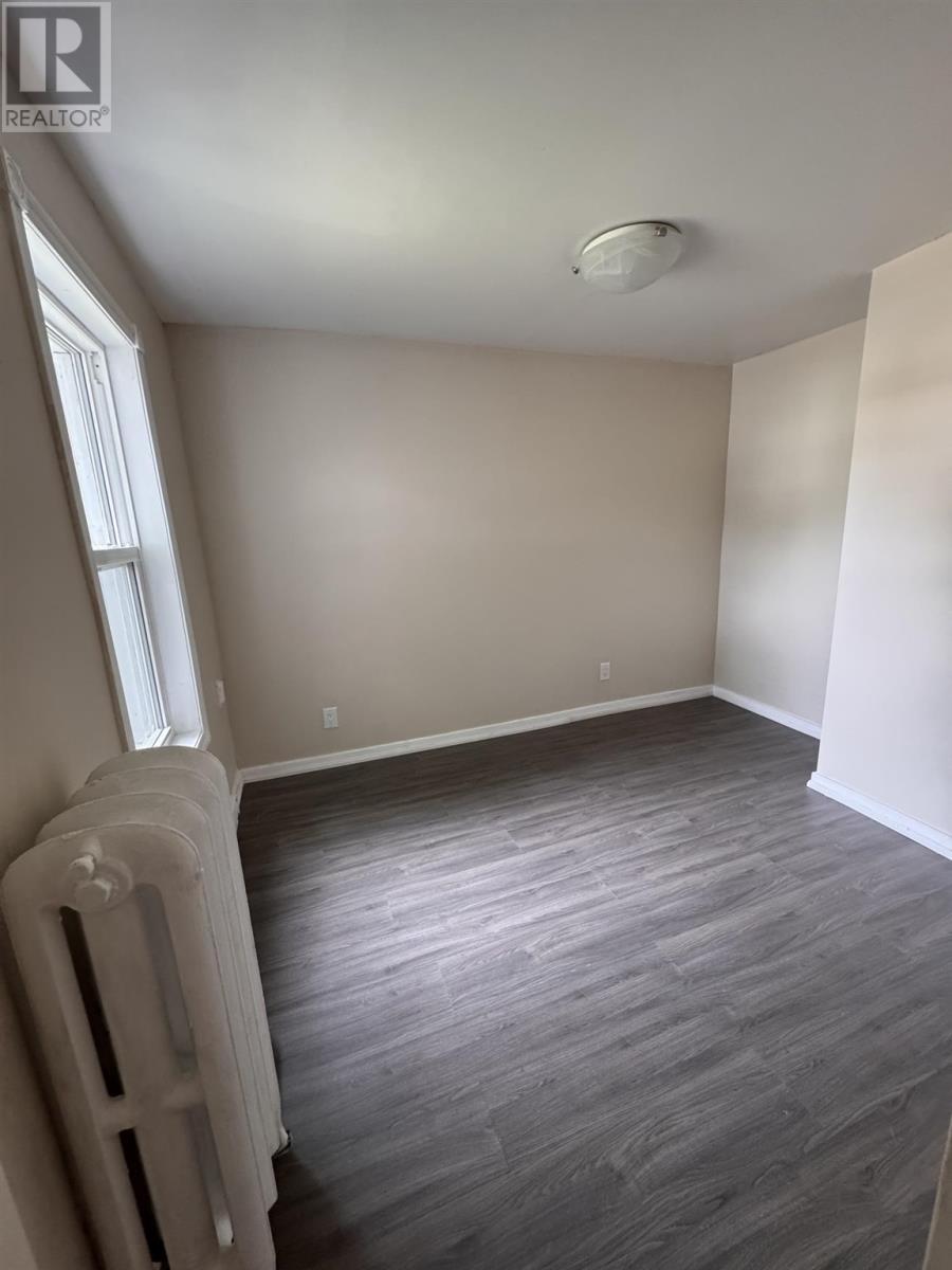 30 Grosvenor Ave, Sault Ste. Marie, ON - Indoor Photo Showing Other Room