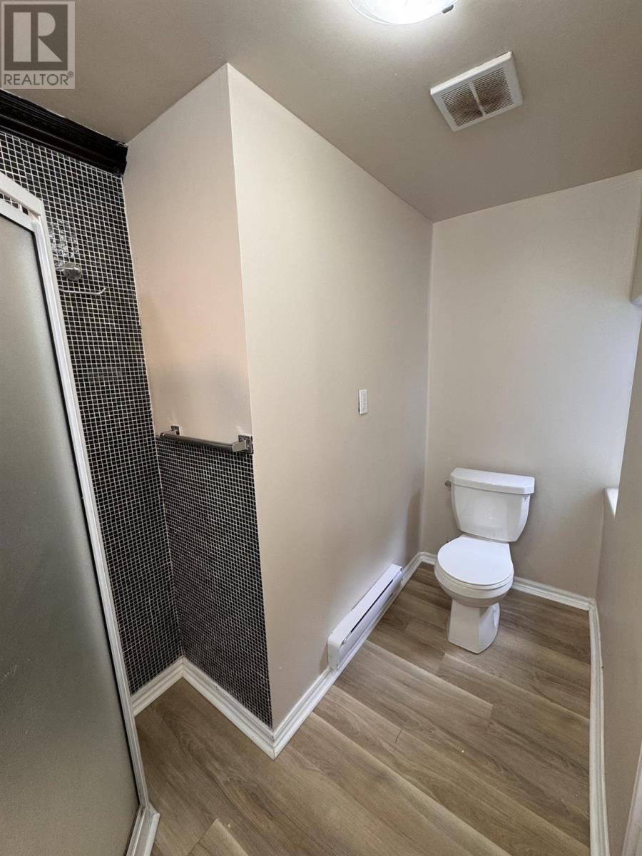 30 Grosvenor Ave, Sault Ste. Marie, ON - Indoor Photo Showing Bathroom