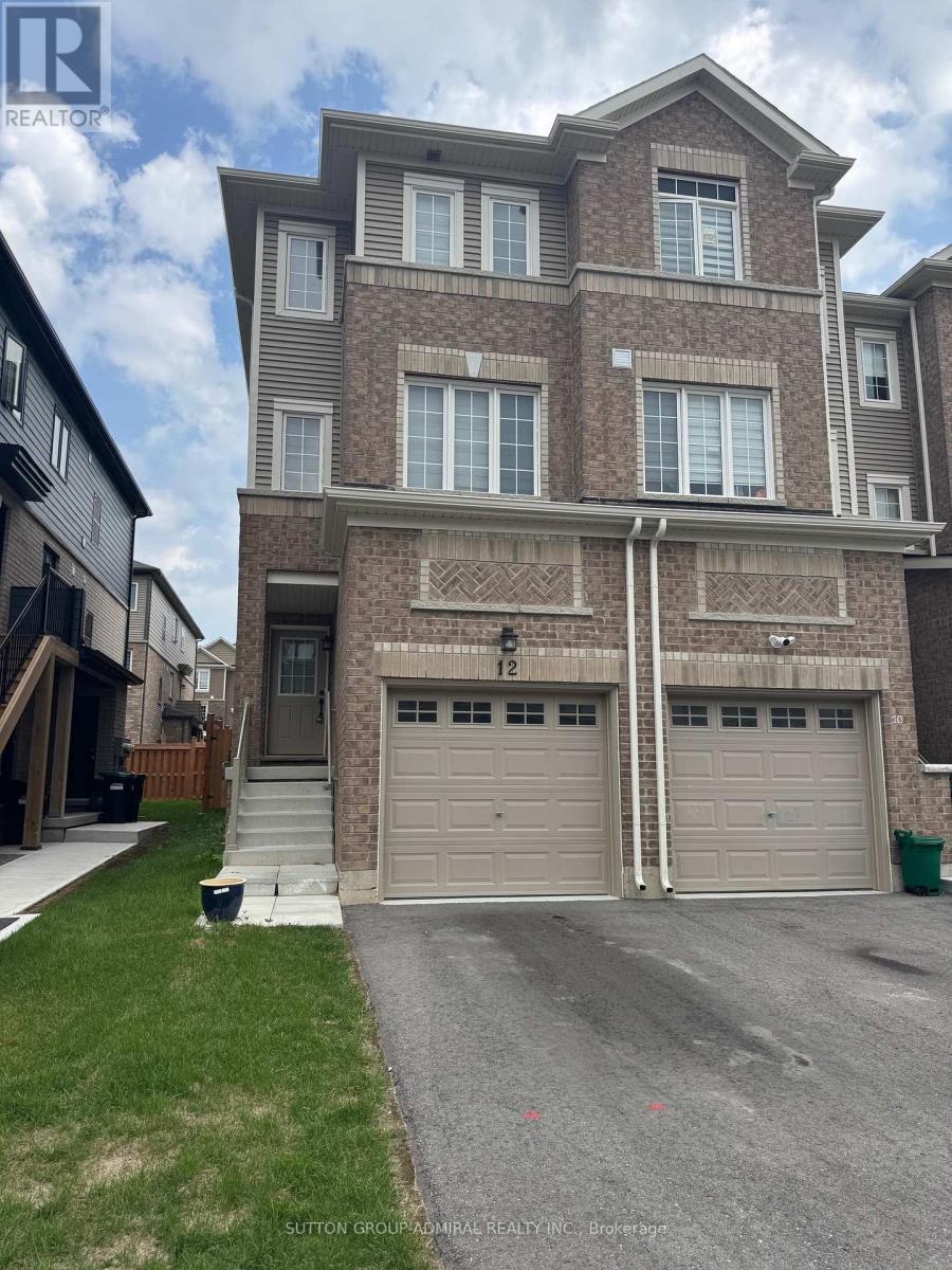 12 Pumpkin Corner Crescent, Barrie, ON - Outdoor With Facade