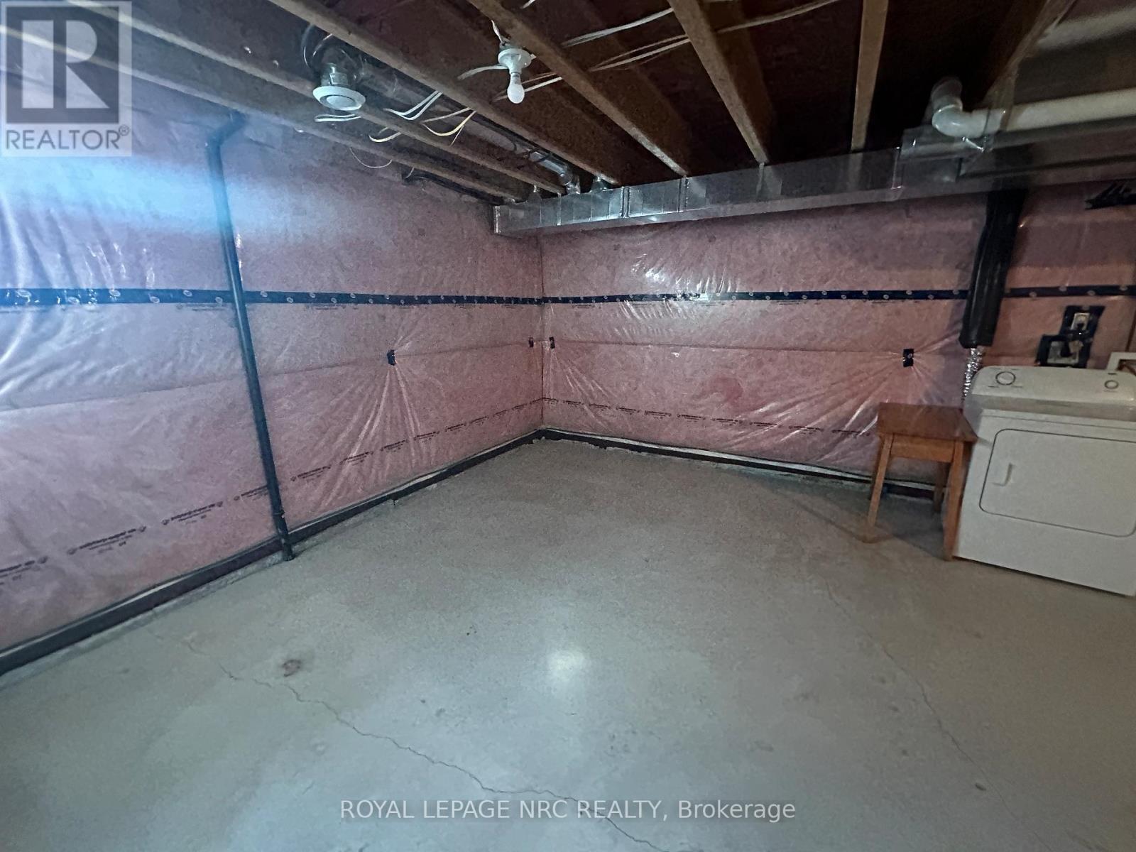 25 - 7768 Ascot Circle, Niagara Falls (Ascot), ON - Indoor Photo Showing Laundry Room