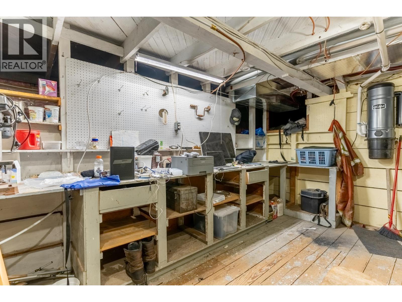 602 Brink Street, Ashcroft, BC - Indoor