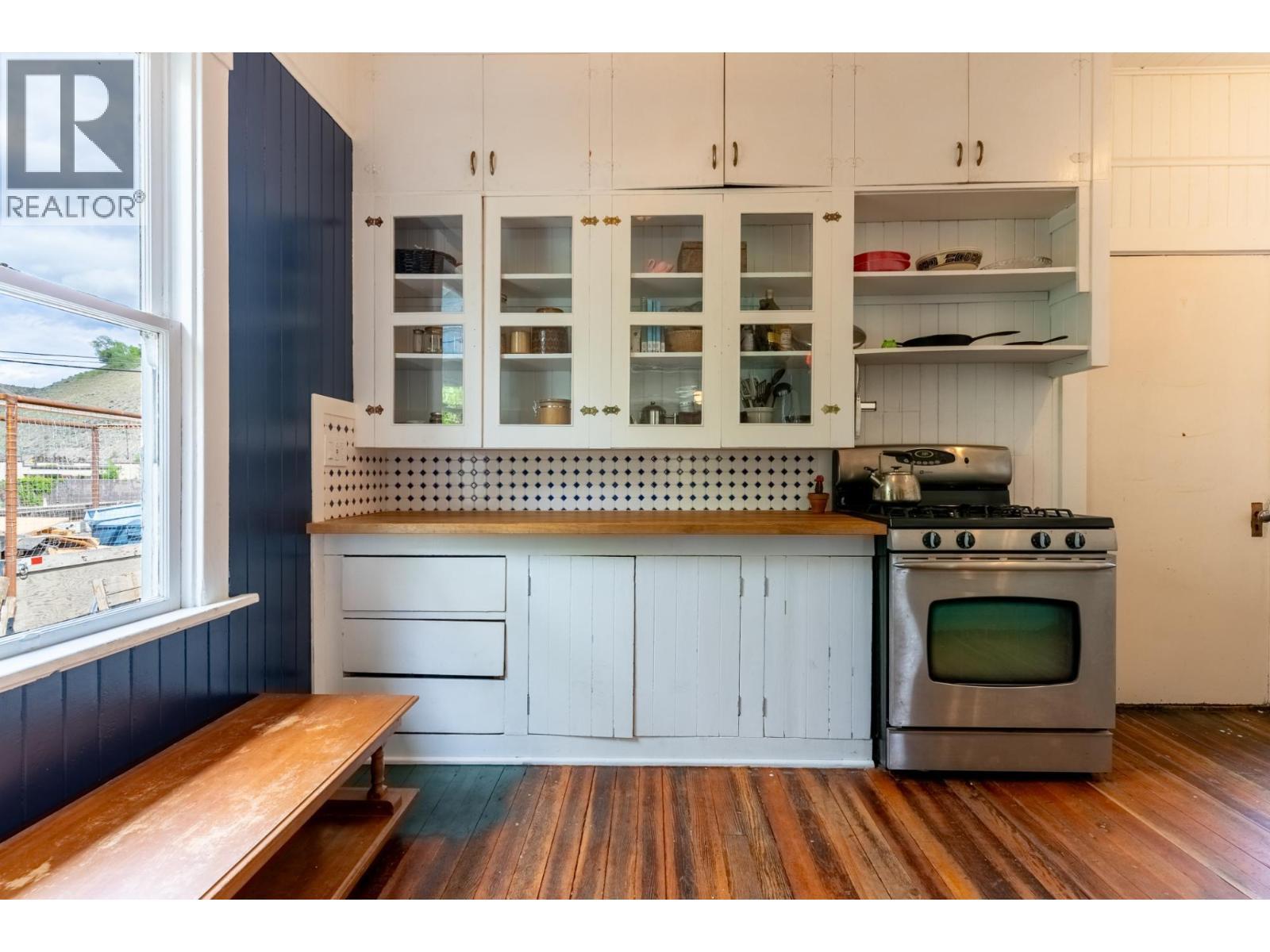 602 Brink Street, Ashcroft, BC - Indoor Photo Showing Kitchen