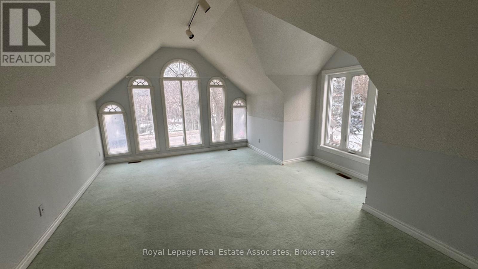 Upper - 2501 Mississauga Road, Mississauga, ON - Indoor Photo Showing Other Room