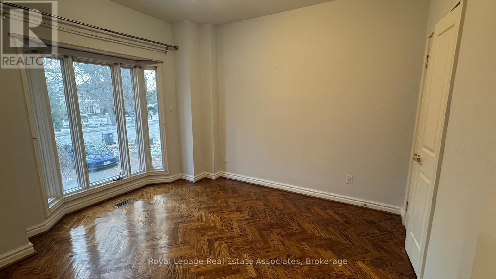 Upper - 2501 Mississauga Road, Mississauga, ON - Indoor Photo Showing Other Room