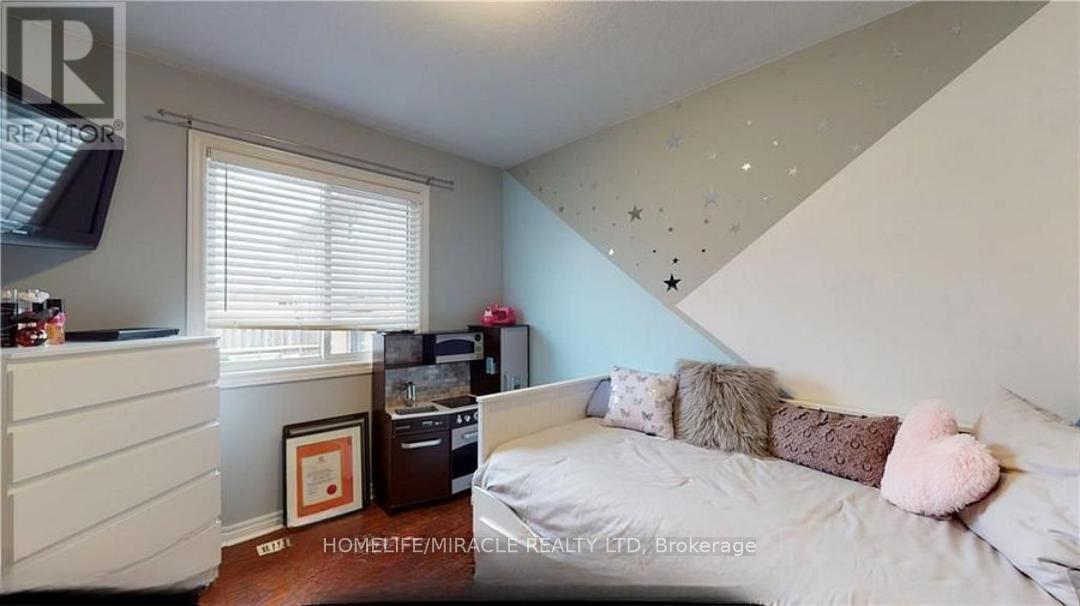 1859 Marconi Boulevard, London East, ON - Indoor