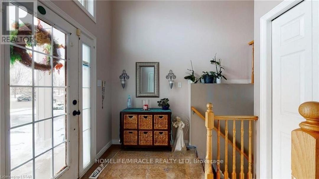 1859 Marconi Boulevard, London East, ON - Indoor Photo Showing Other Room