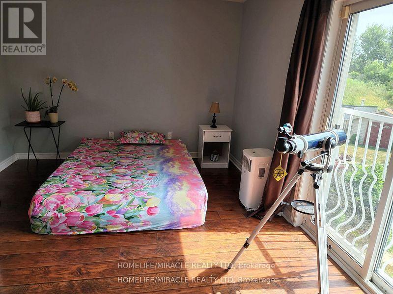 1859 Marconi Boulevard, London East, ON - Indoor Photo Showing Bedroom