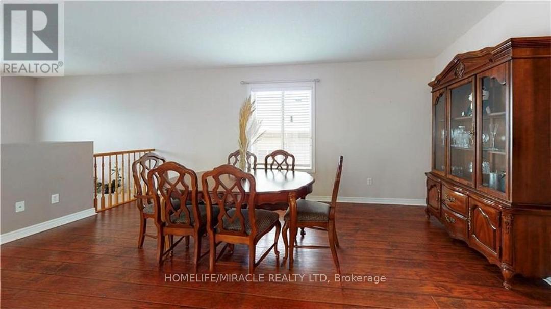 1859 Marconi Boulevard, London East, ON - Indoor Photo Showing Dining Room