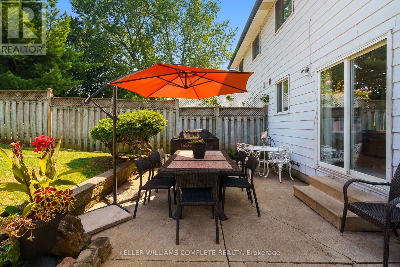 10 Glen Eden Court, Hamilton, ON - Outdoor With Deck Patio Veranda With Exterior