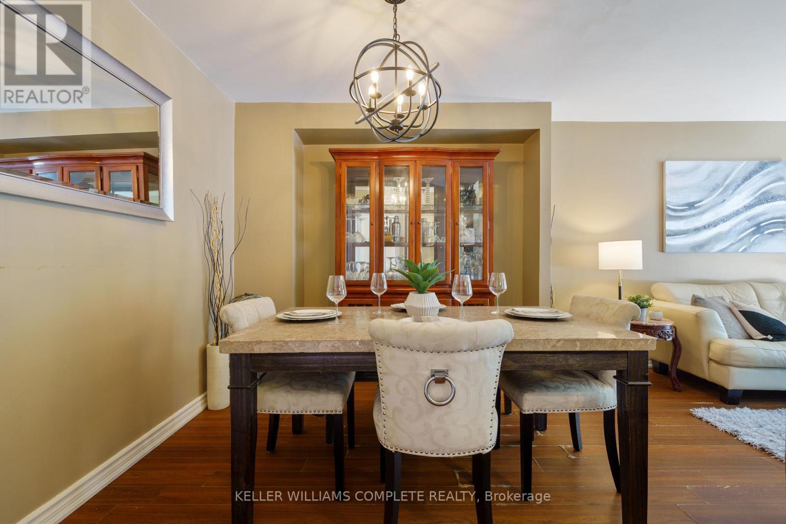 10 Glen Eden Court, Hamilton, ON - Indoor