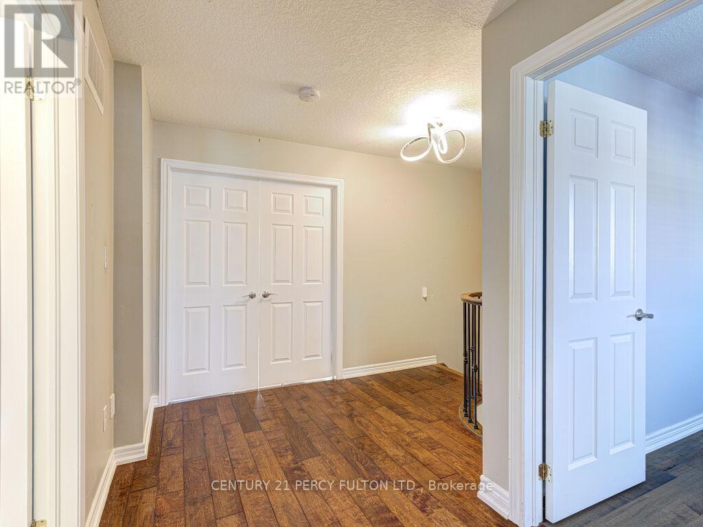 61 Bousfield Rise, Hamilton, ON - Indoor Photo Showing Other Room