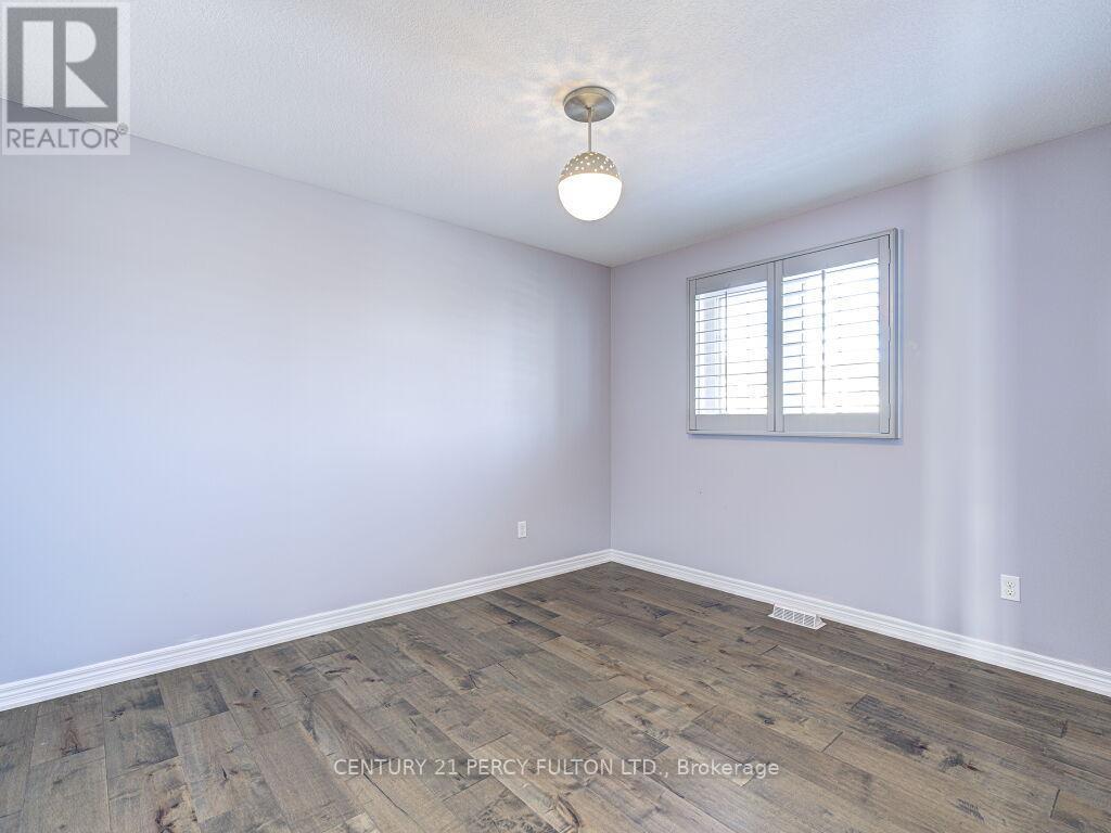 61 Bousfield Rise, Hamilton, ON - Indoor Photo Showing Other Room