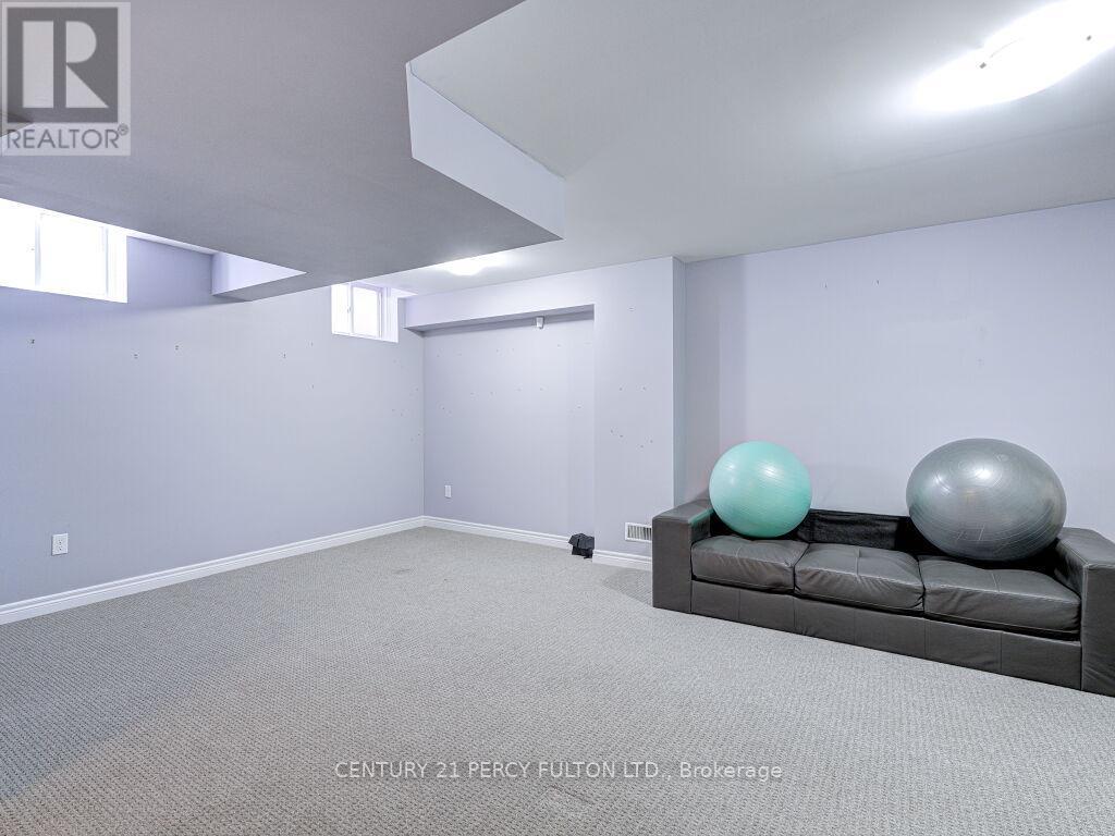 61 Bousfield Rise, Hamilton, ON - Indoor