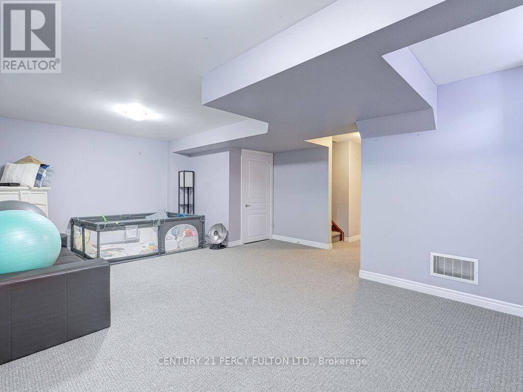 61 Bousfield Rise, Hamilton, ON - Indoor