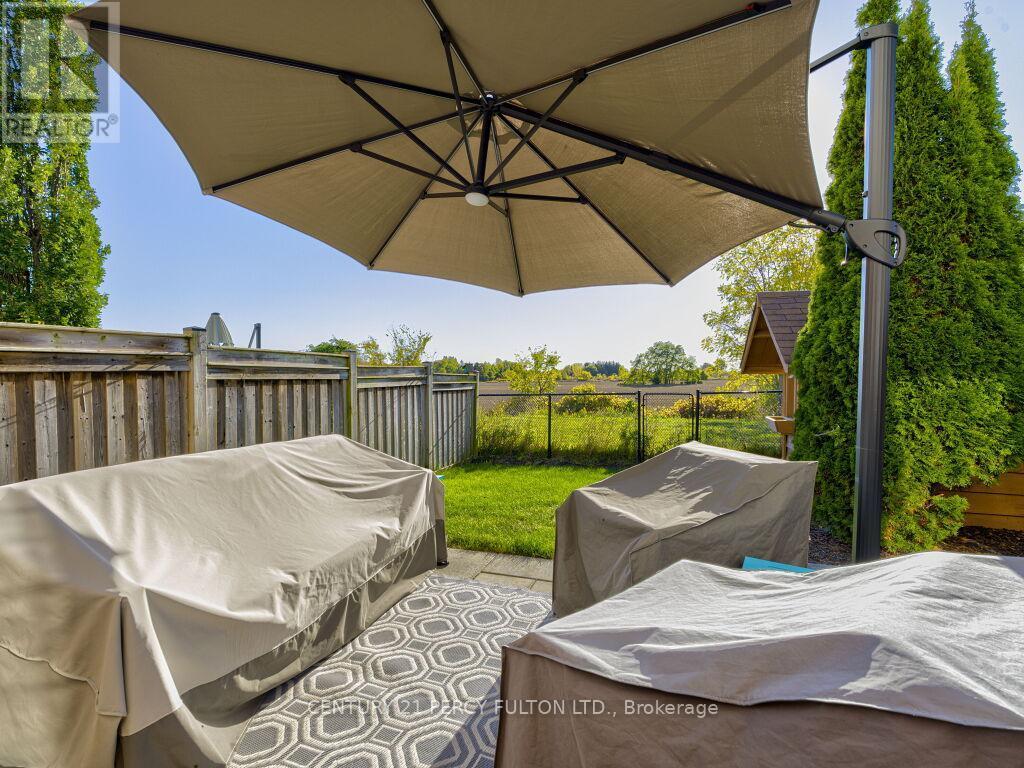 61 Bousfield Rise, Hamilton, ON - Outdoor With Exterior