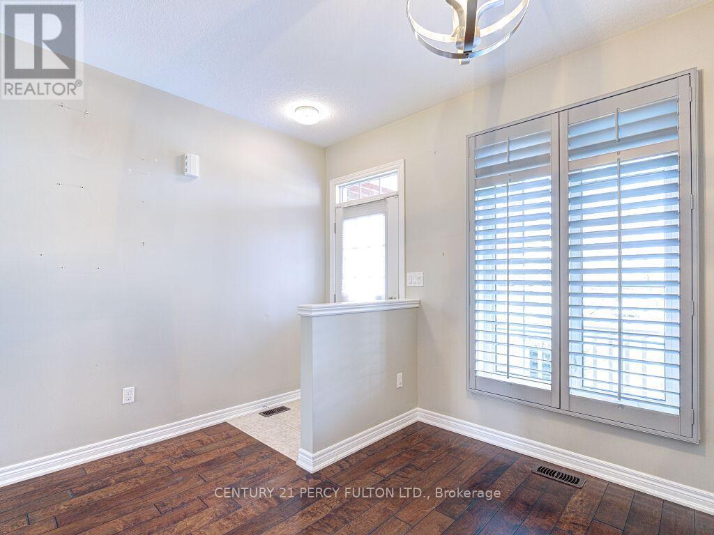 61 Bousfield Rise, Hamilton, ON - Indoor Photo Showing Other Room