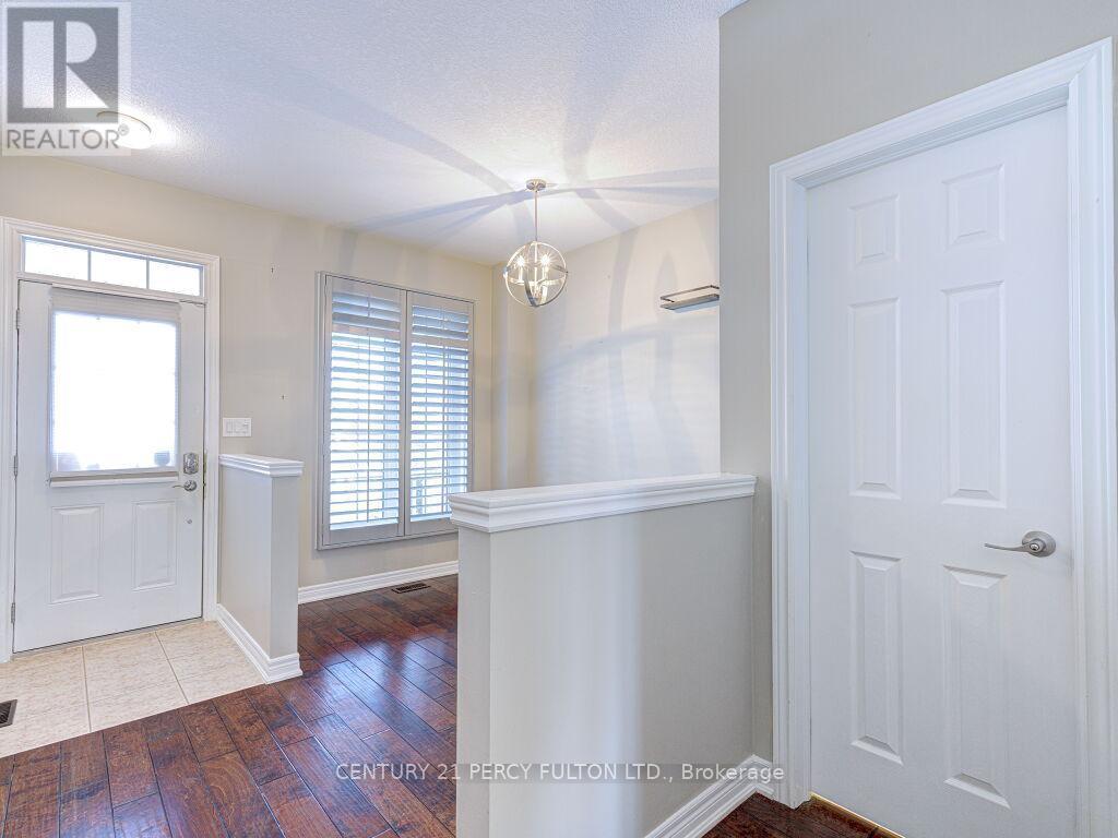 61 Bousfield Rise, Hamilton, ON - Indoor Photo Showing Other Room