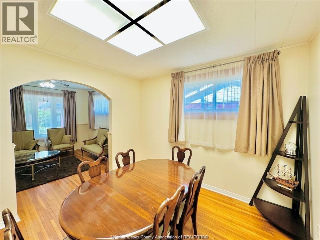 550 Allendale, Windsor, ON - Indoor Photo Showing Dining Room
