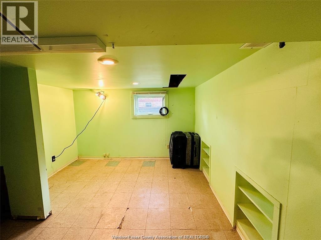 550 Allendale, Windsor, ON - Indoor Photo Showing Other Room