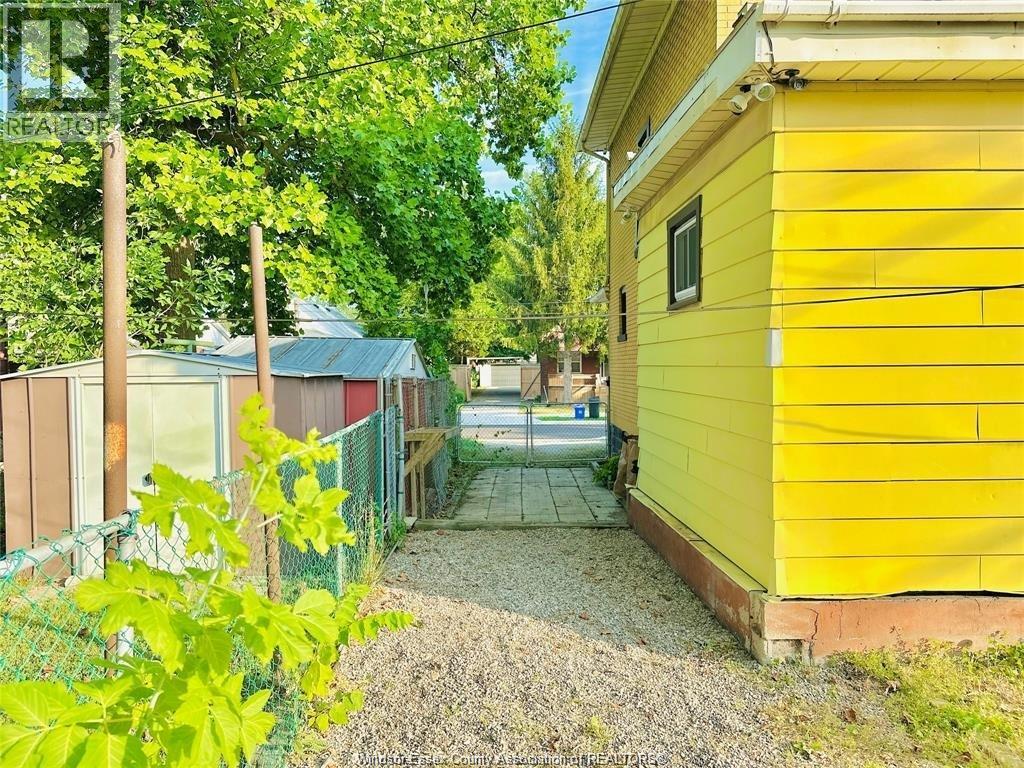 550 Allendale, Windsor, ON - Outdoor With Exterior