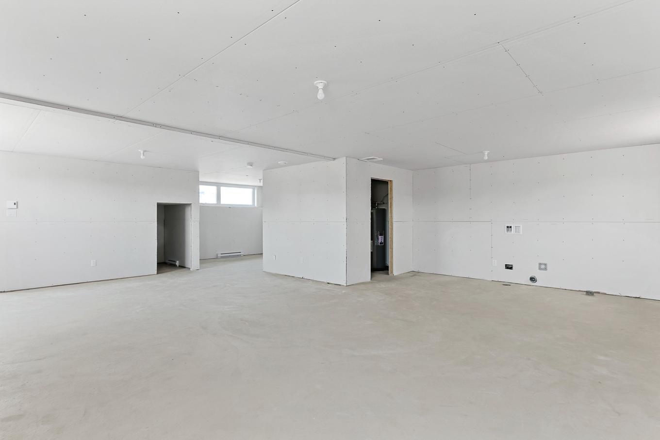 Sous-sol - 162Z Rue Du Quai, Saint-Louis-De-Gonzague, QC - Indoor Photo Showing Other Room