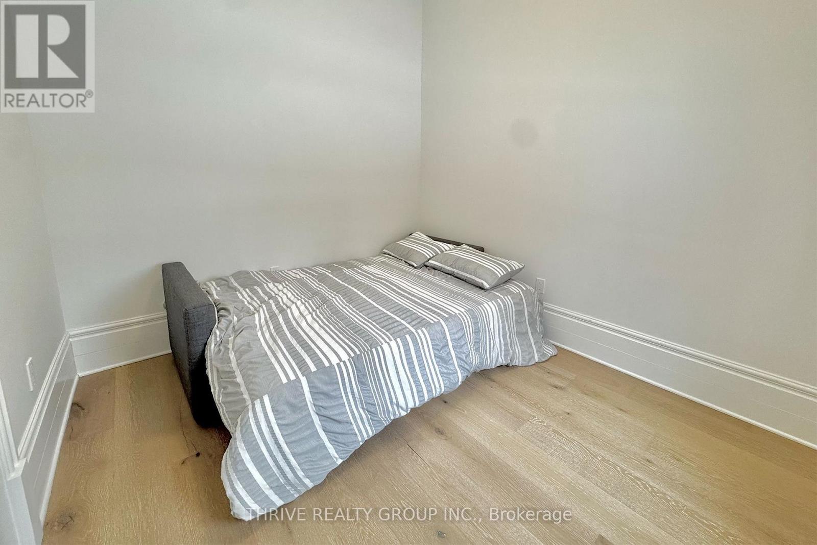 16 Horn Street, London South (South F), ON - Indoor Photo Showing Bedroom