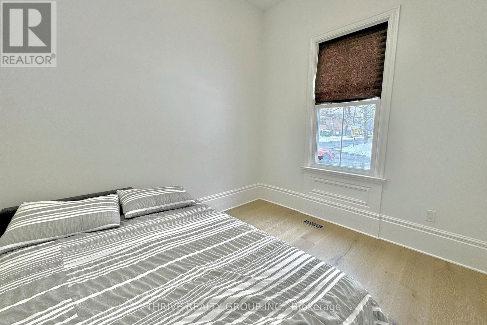 16 Horn Street, London South (South F), ON - Indoor