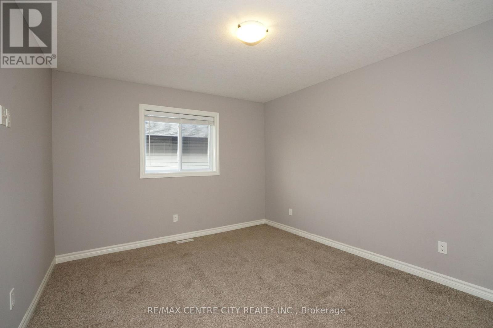 471 Sophia Crescent, London North (North I), ON - Indoor Photo Showing Other Room