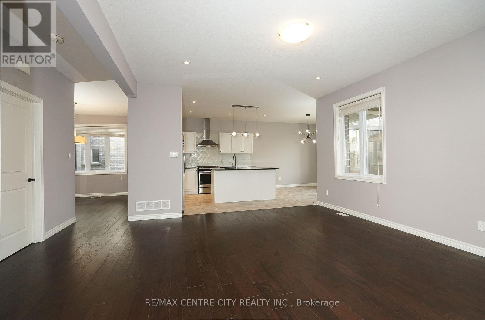 471 Sophia Crescent, London North (North I), ON - Indoor