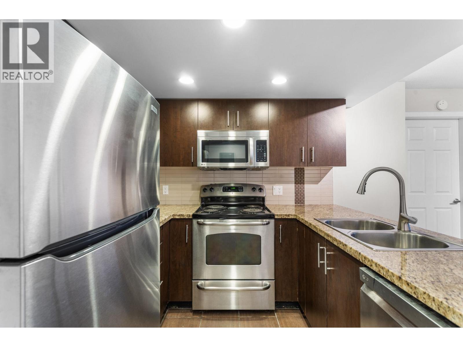 303 200 Keary Street, New Westminster, BC