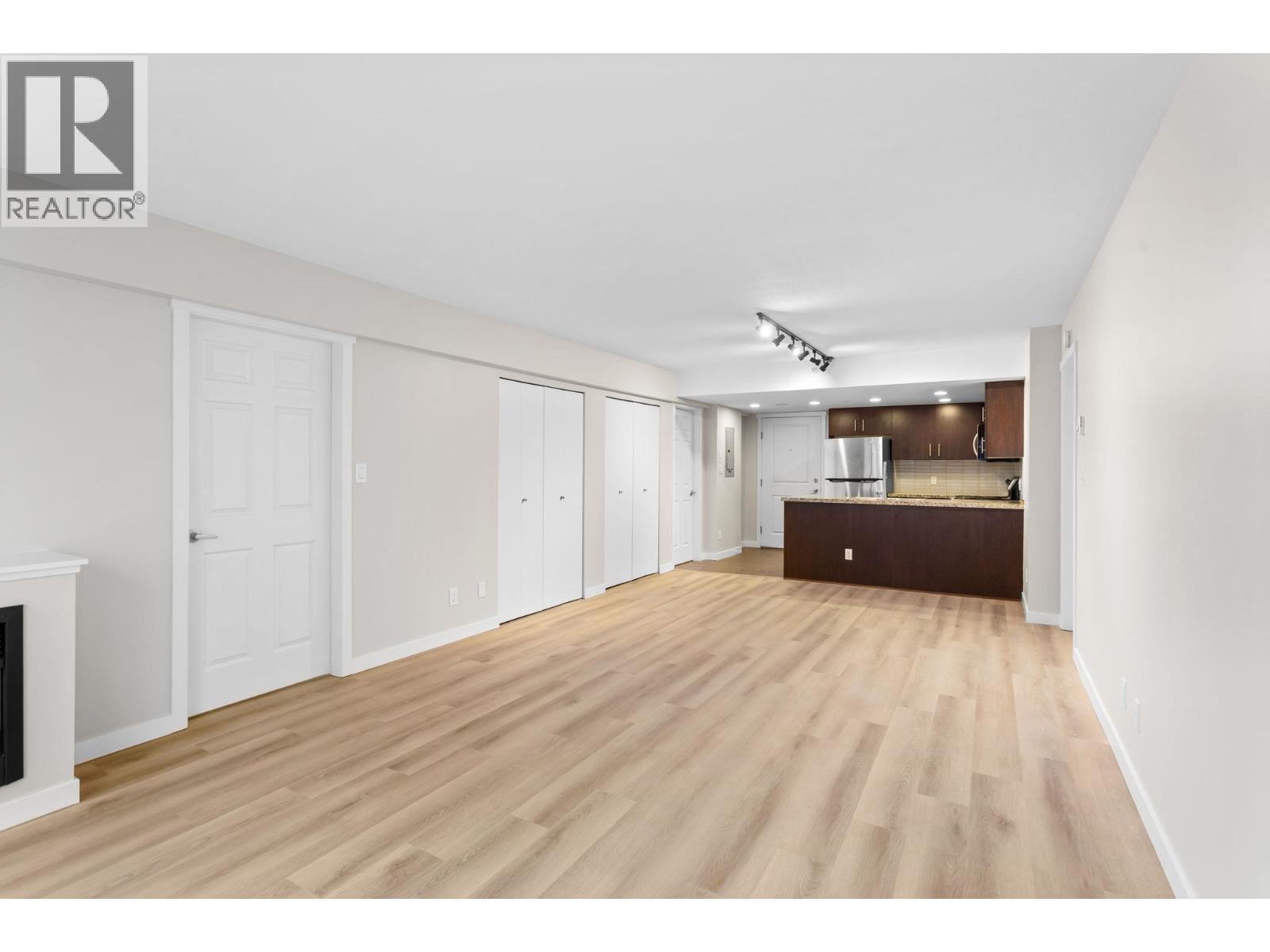 303 200 Keary Street, New Westminster, BC