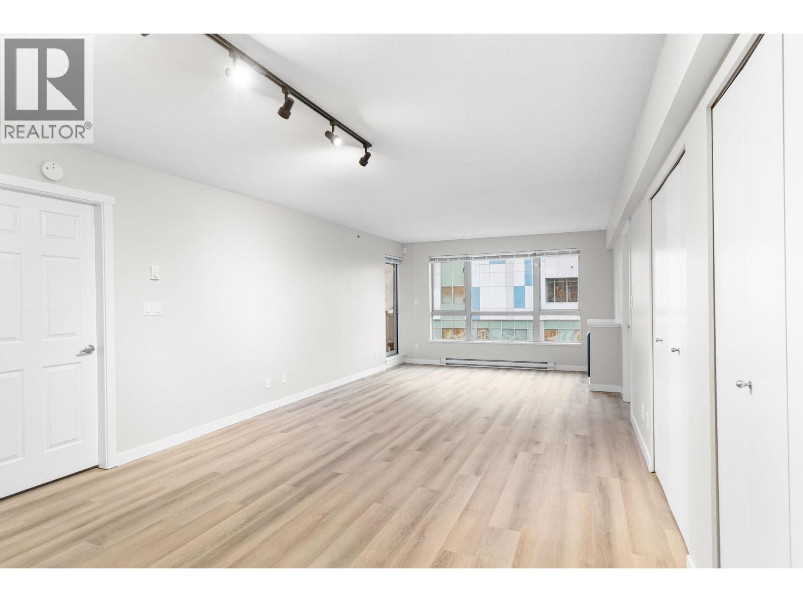 303 200 Keary Street, New Westminster, BC