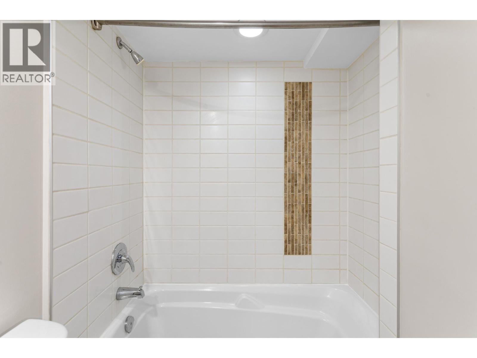 303 200 Keary Street, New Westminster, BC