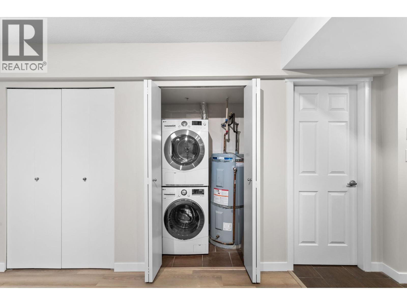 303 200 Keary Street, New Westminster, BC