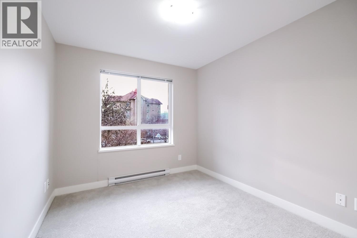 1099 Sunset Drive Unit# 334, Kelowna, BC - Indoor Photo Showing Other Room