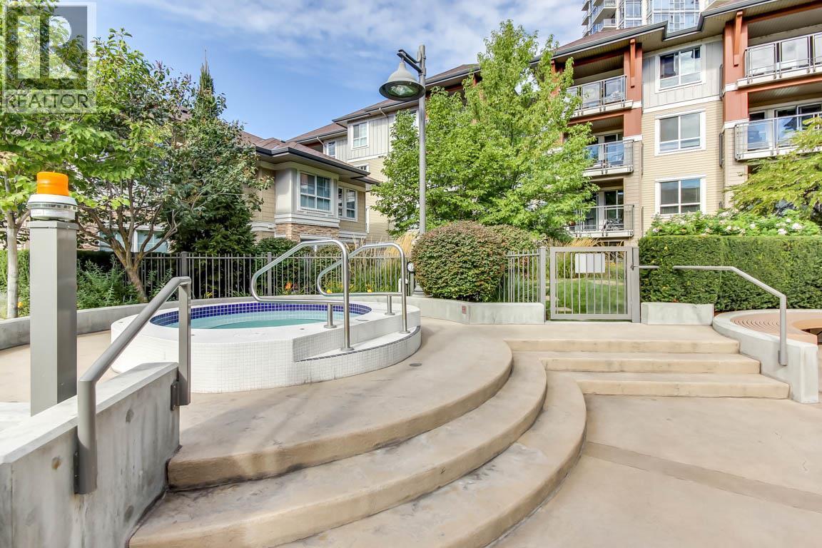 1099 Sunset Drive Unit# 334, Kelowna, BC - Outdoor
