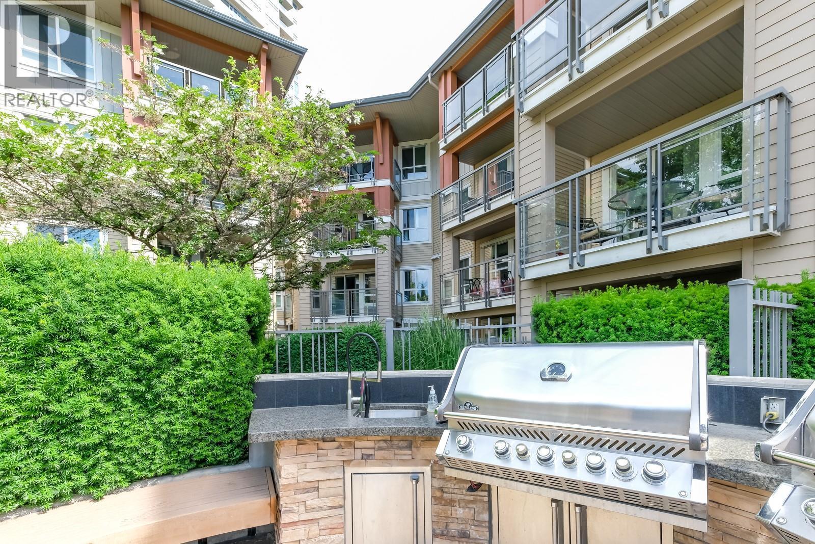 1099 Sunset Drive Unit# 334, Kelowna, BC - Outdoor