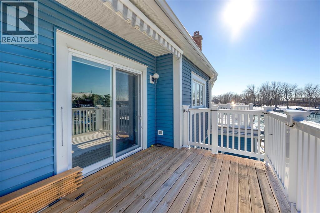 1500 Venetian Boulevard Unit# W-29, Point Edward, ON - Outdoor With Deck Patio Veranda