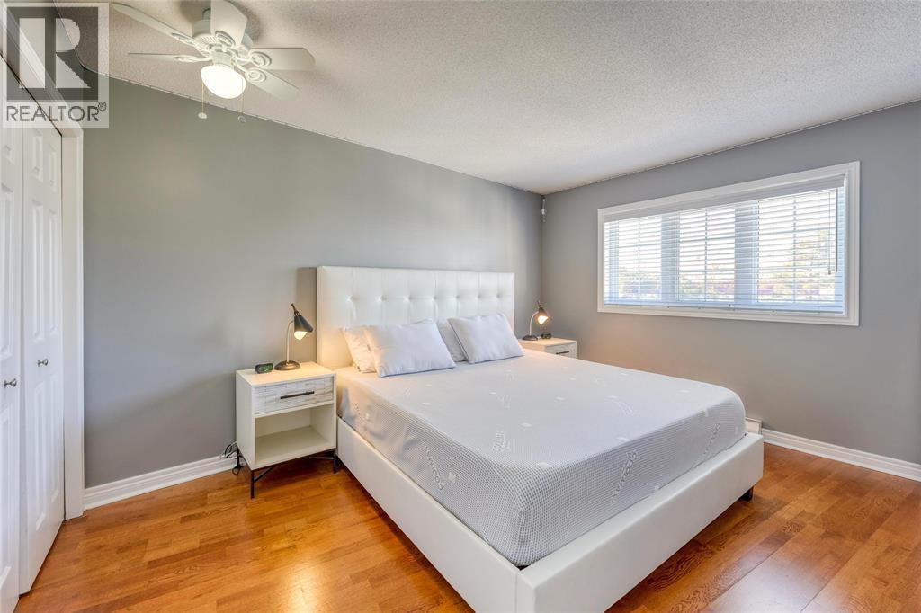 1500 Venetian Boulevard Unit# W-29, Point Edward, ON - Indoor Photo Showing Bedroom