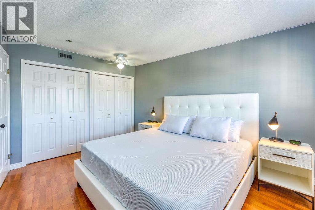 1500 Venetian Boulevard Unit# W-29, Point Edward, ON - Indoor Photo Showing Bedroom