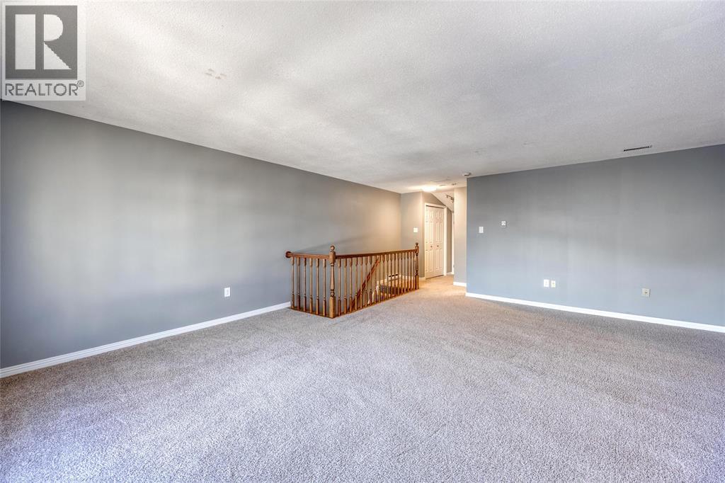 1500 Venetian Boulevard Unit# W-29, Point Edward, ON - Indoor Photo Showing Other Room