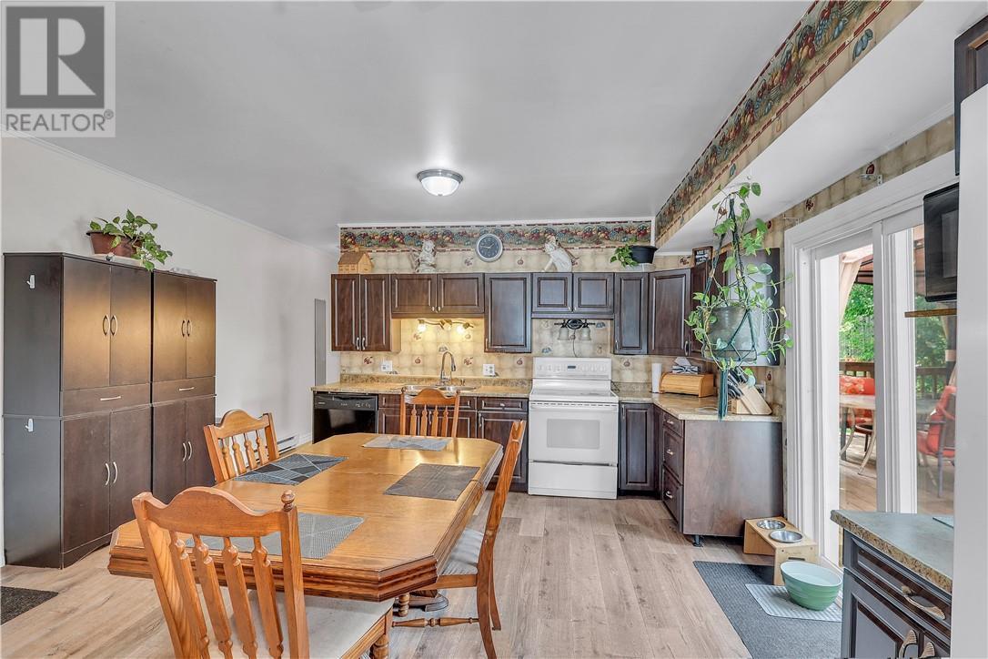 17 Campbell Street, Little Current, ON - Indoor