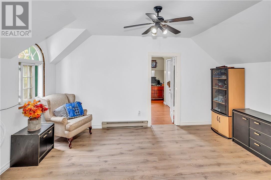 17 Campbell Street, Little Current, ON - Indoor