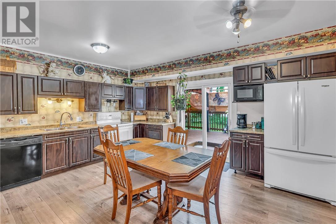 17 Campbell Street, Little Current, ON - Indoor