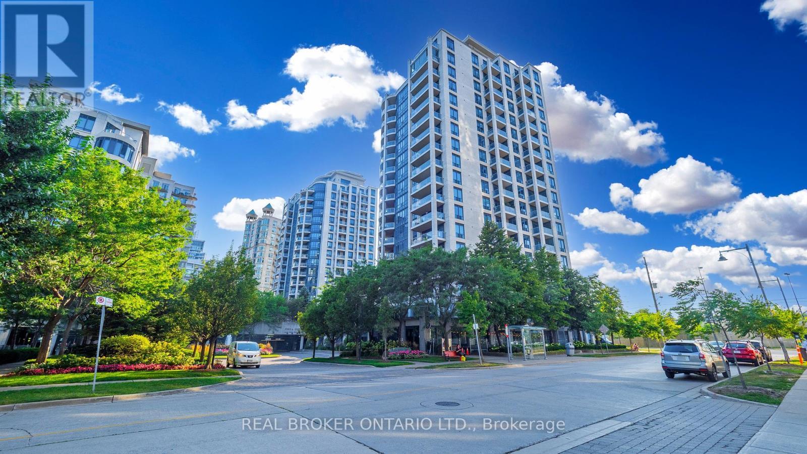 Ph7 - 2087 Lake Shore Boulevard W, Toronto, ON - Outdoor With Facade