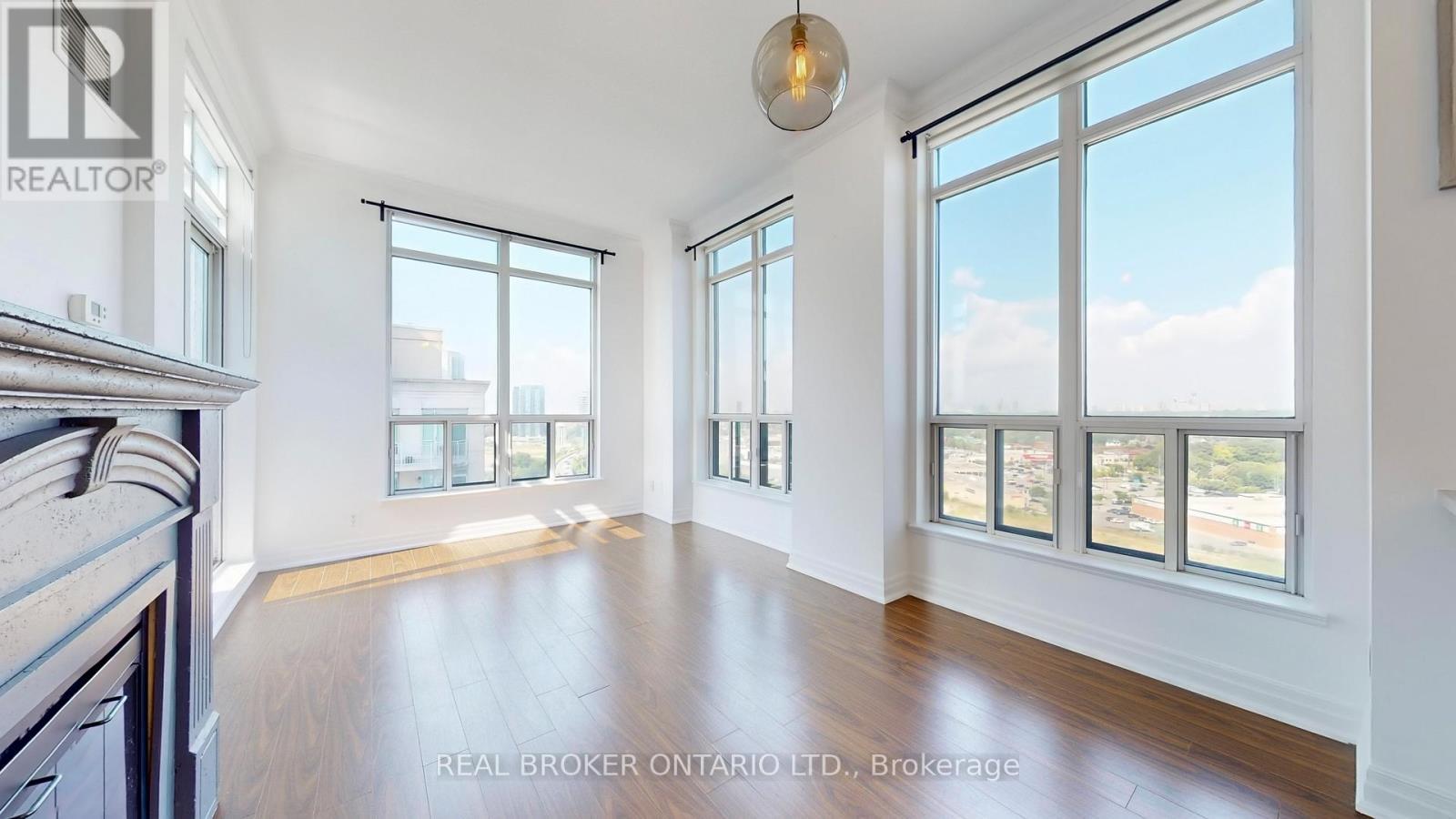 Ph7 - 2087 Lake Shore Boulevard W, Toronto, ON - Indoor Photo Showing Other Room