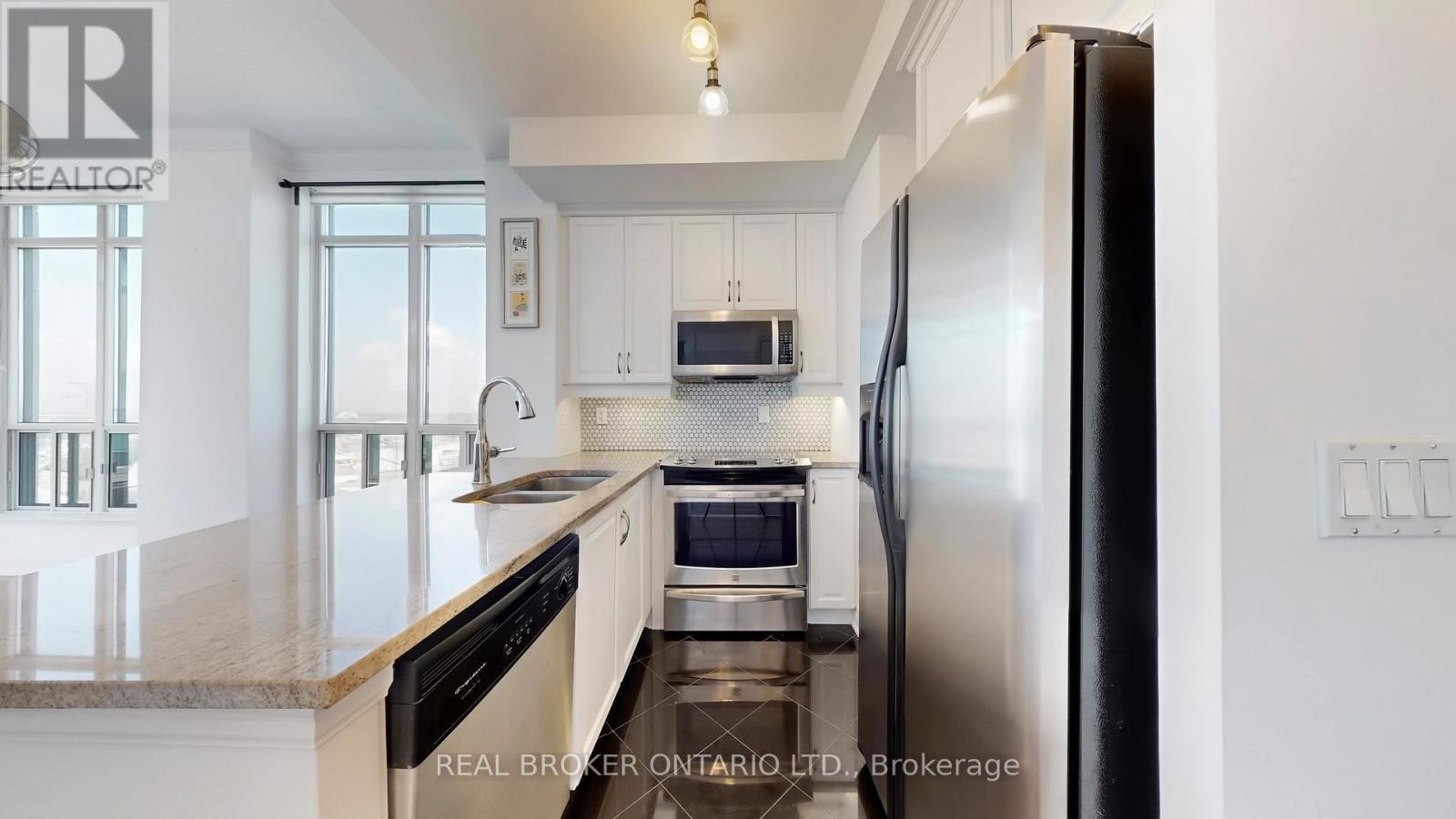 Ph7 - 2087 Lake Shore Boulevard W, Toronto, ON - Indoor Photo Showing Kitchen With Stainless Steel Kitchen With Double Sink With Upgraded Kitchen
