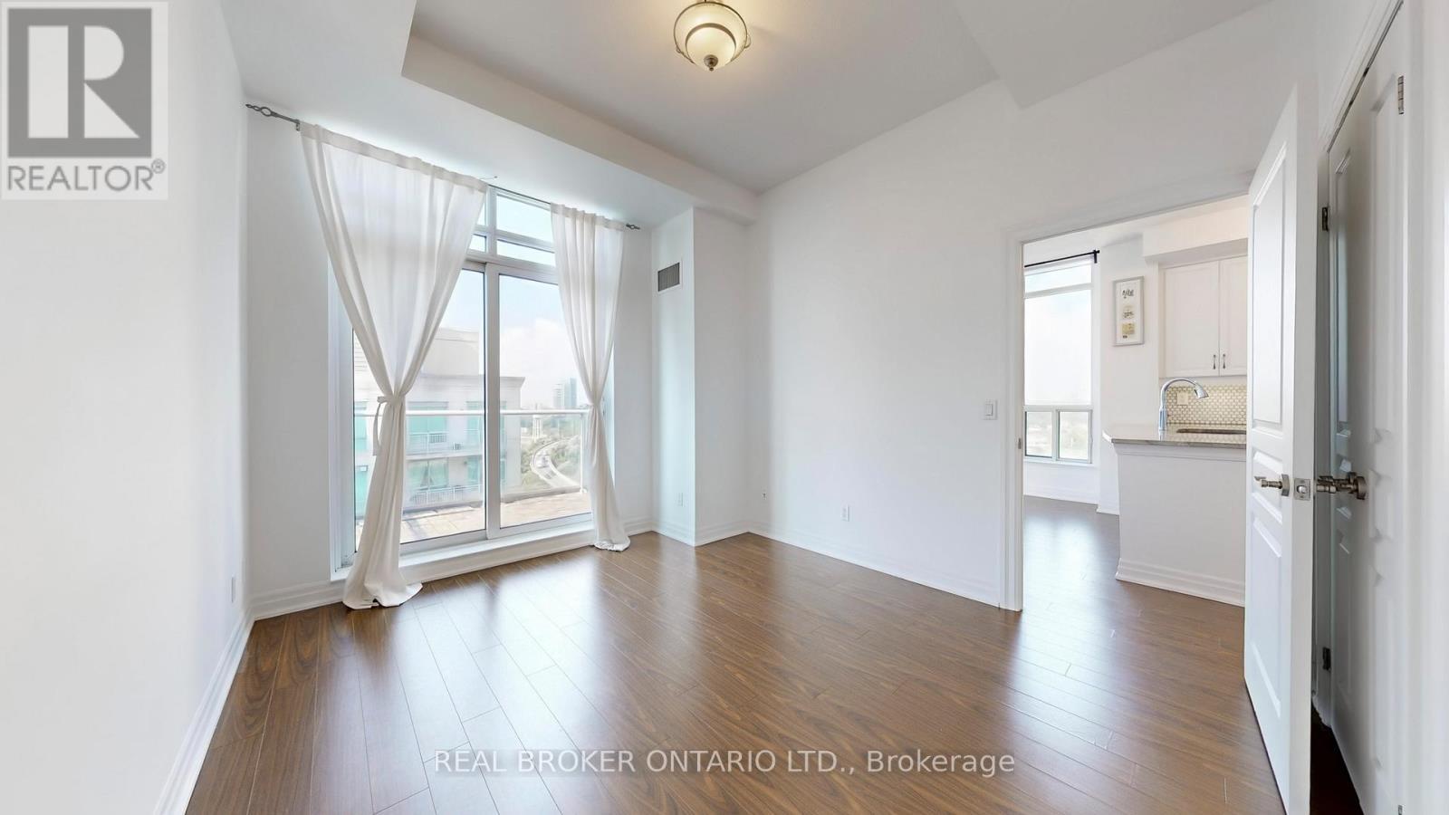 Ph7 - 2087 Lake Shore Boulevard W, Toronto, ON - Indoor Photo Showing Other Room